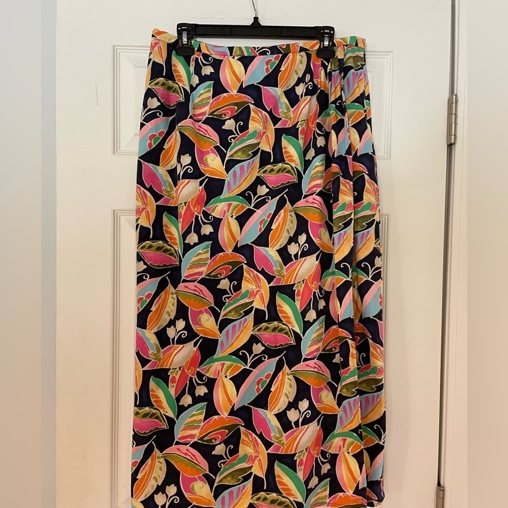 Talbots Vintage 90s Wrap Skirt Womens Petites 32” waist In vibrant Floral